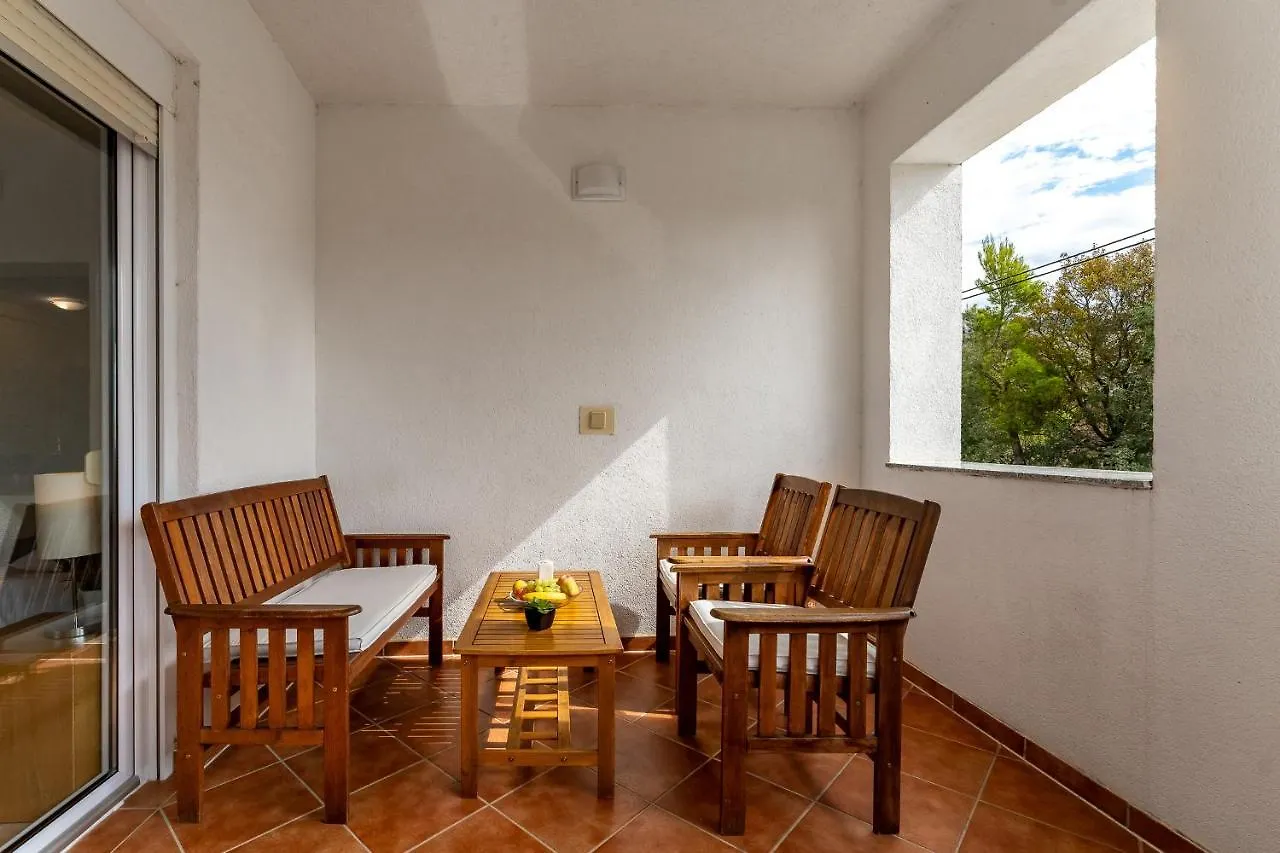 Argyruntum Apartments Starigrad Paklenica